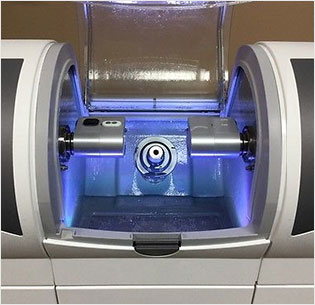 CEREC 밀링기 내부